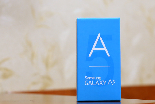 Mở hộp Samsung Galaxy A5 vỏ kim loại, dáng mỏng